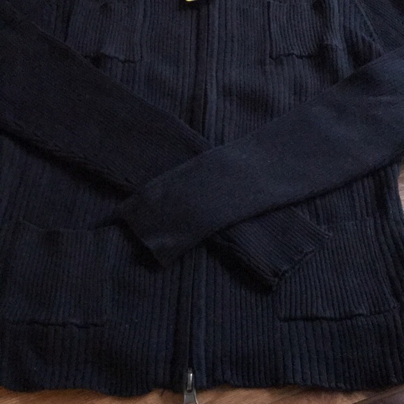 Black long sleeves sweater. Rib style with two pockets on top and two on bottom - Picture 2 of 3